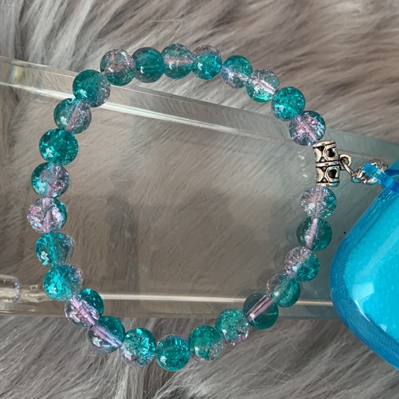 Clear Blue AirPod Pro Case - Picture 4 of 4